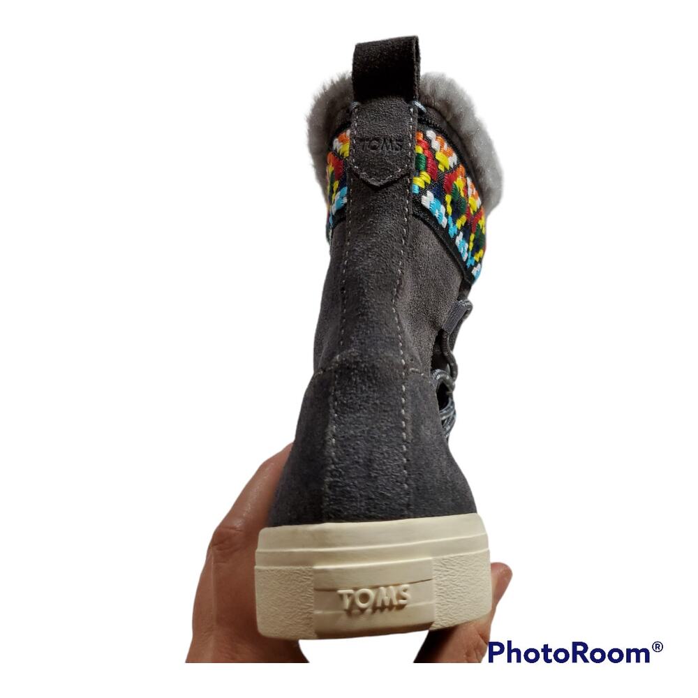 TOMS | Alpine Gray Suede Lace Up Faux Fur Ankle Sneaker Boots | Size 6 - Picture 3 of 6